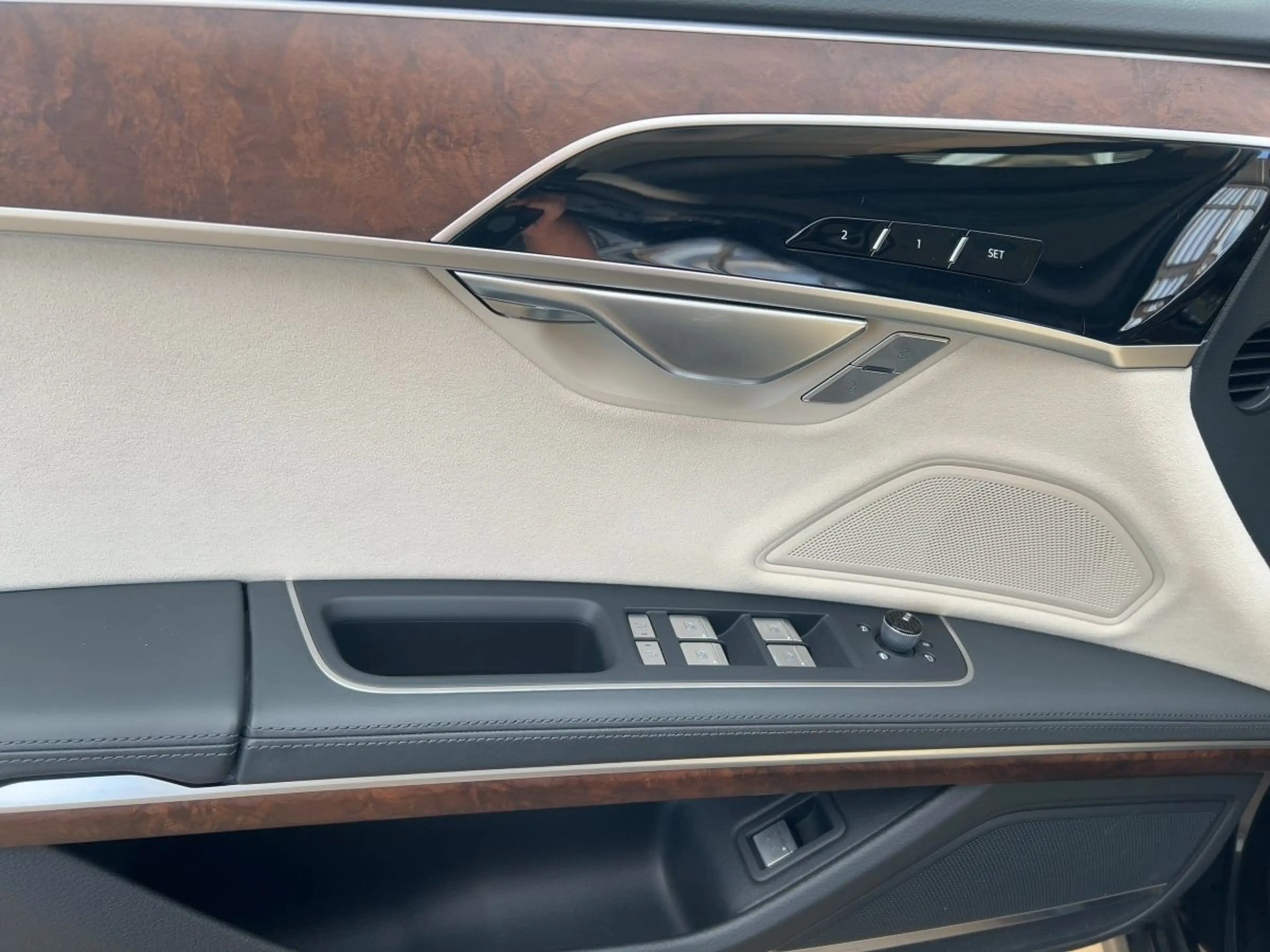 Audi A8 55 TFSI quattro Tiptronic — photo 13