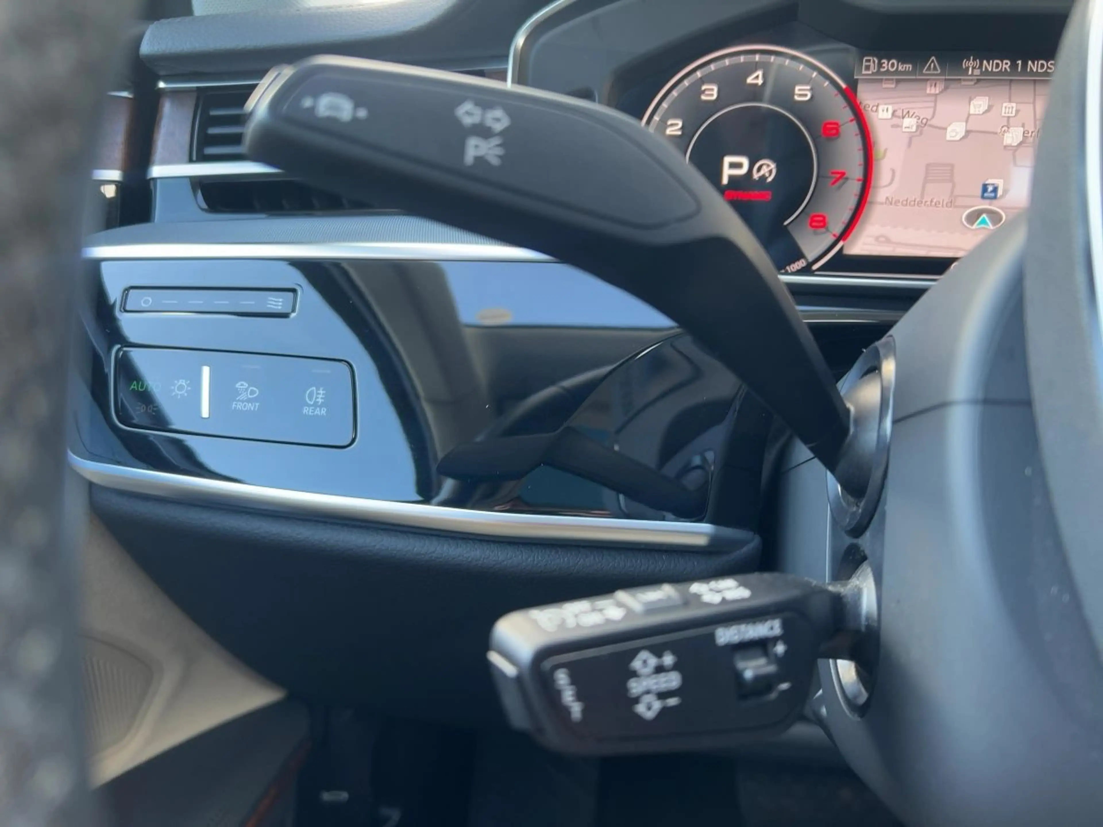 Audi A8 55 TFSI quattro Tiptronic — photo 15