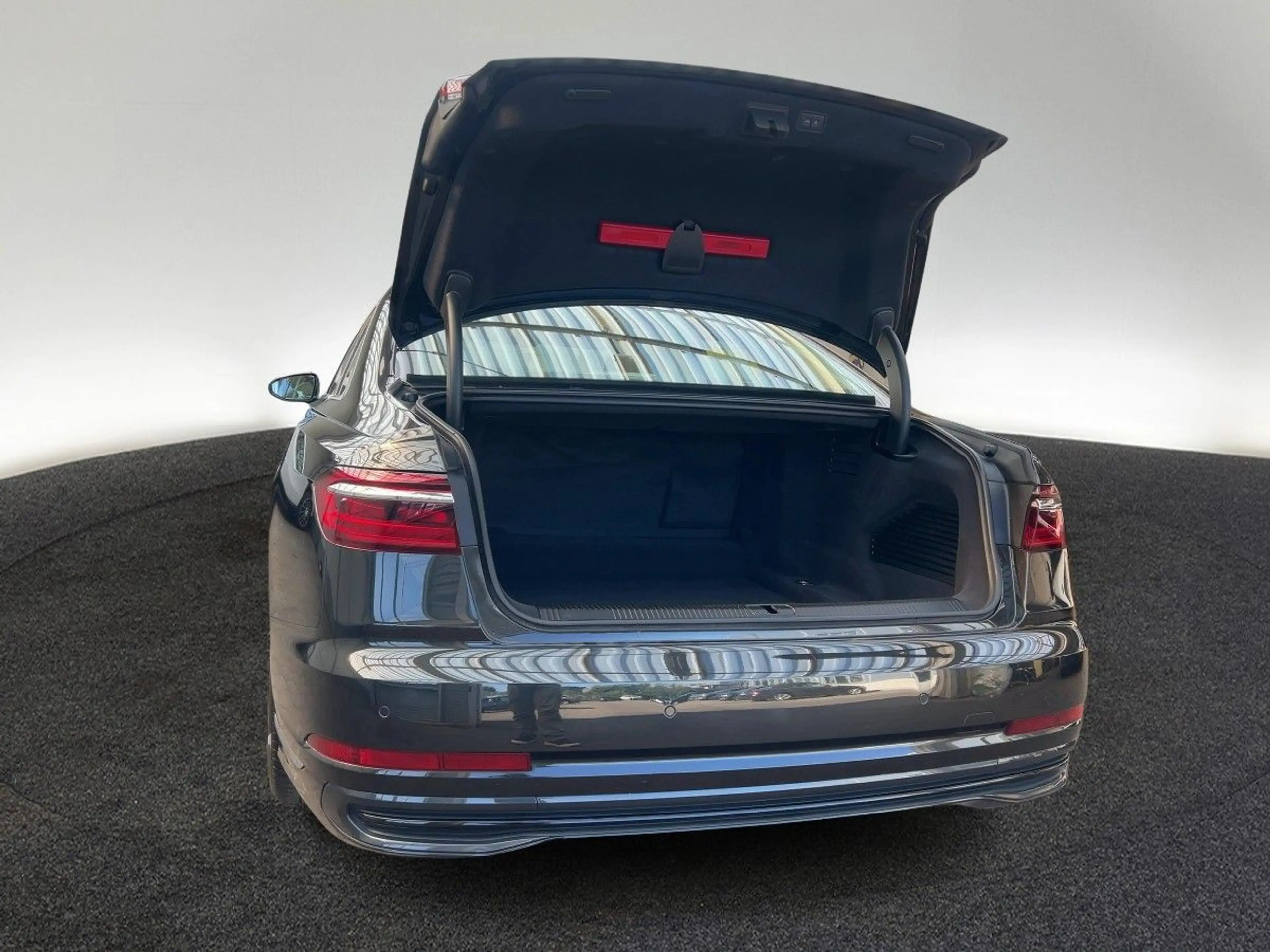 Audi A8 55 TFSI quattro Tiptronic — photo 10