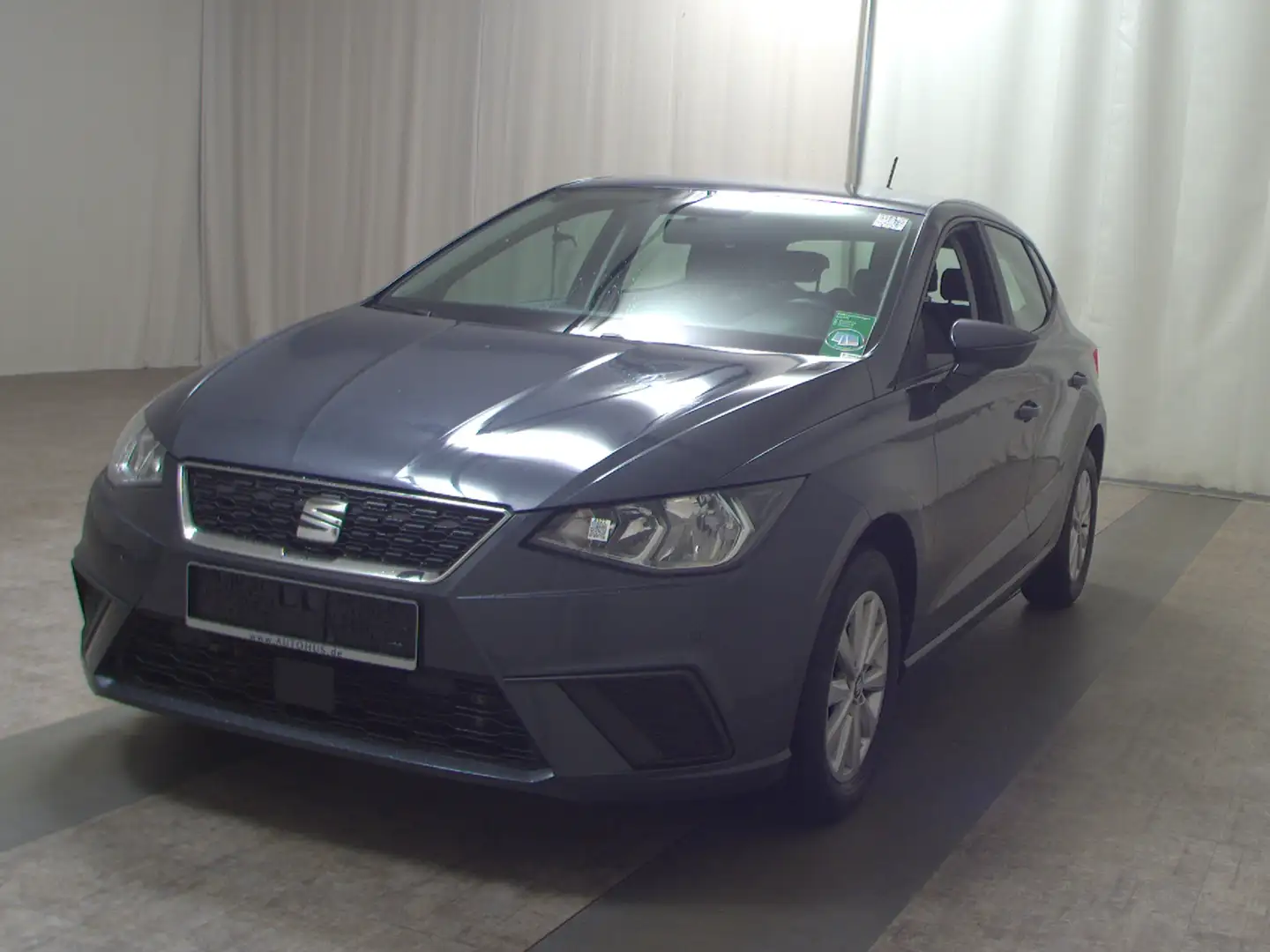 SEAT Ibiza 1.6 TDI Style Navi RFK PDC Grau - 2