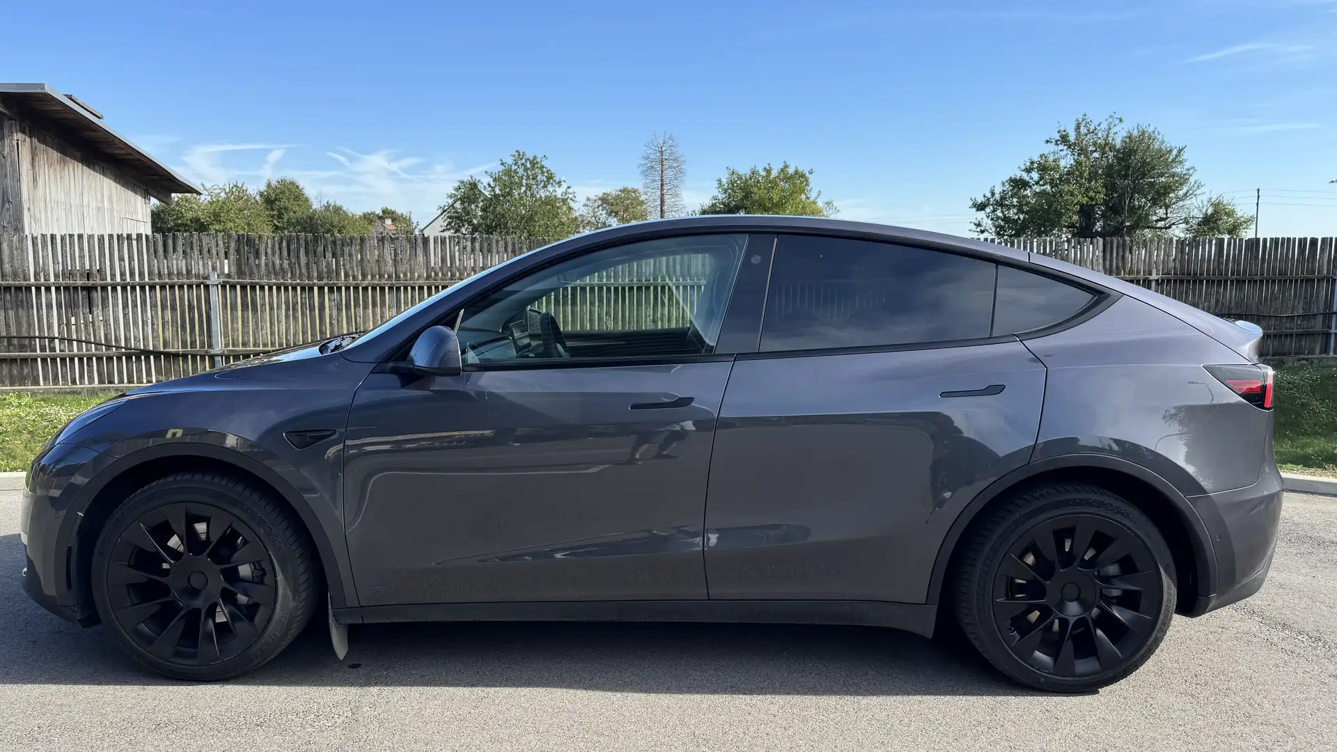 Tesla Model Y Model Y Long Range AWD 75kWh Grau - 2