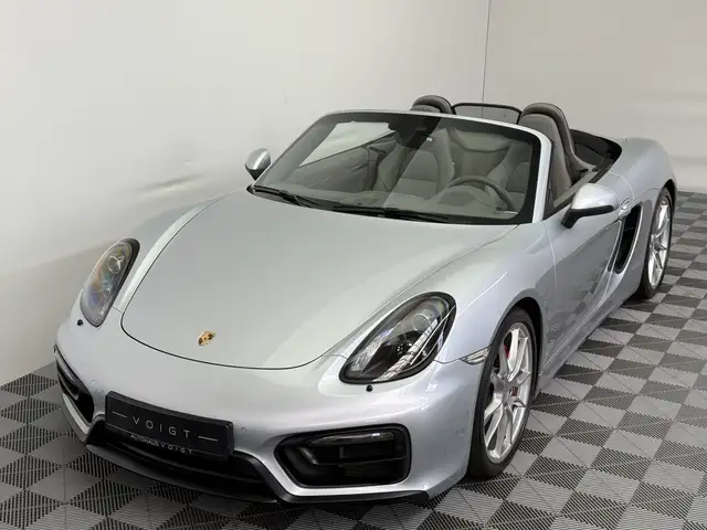 Porsche Boxster view 4