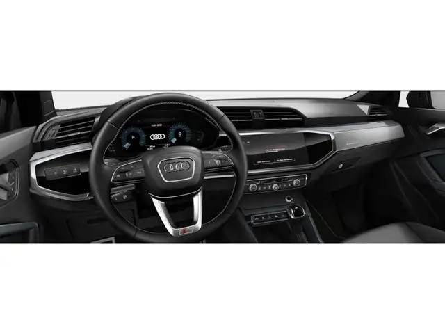 Audi Q3 view 9