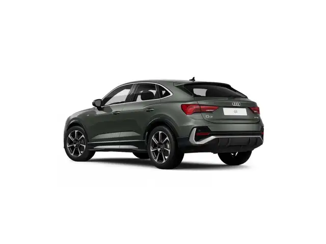 Audi Q3 view 11