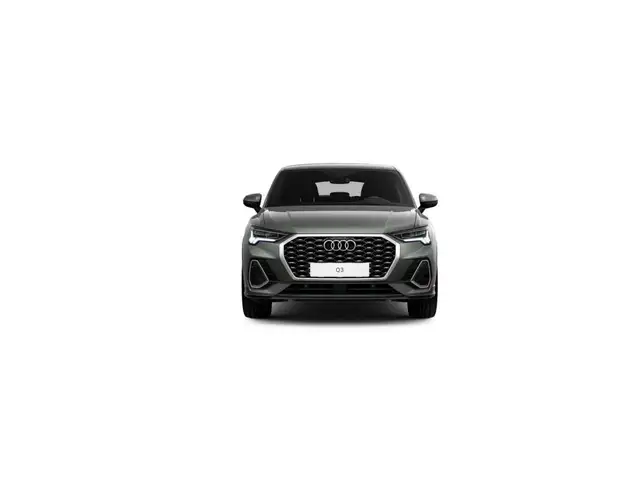 Audi Q3 view 10