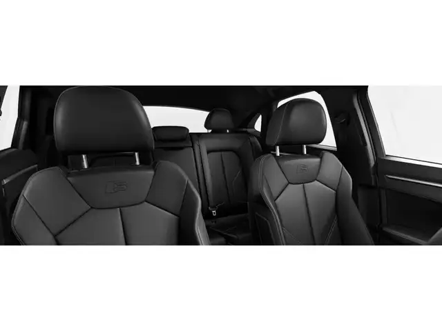 Audi Q3 view 8