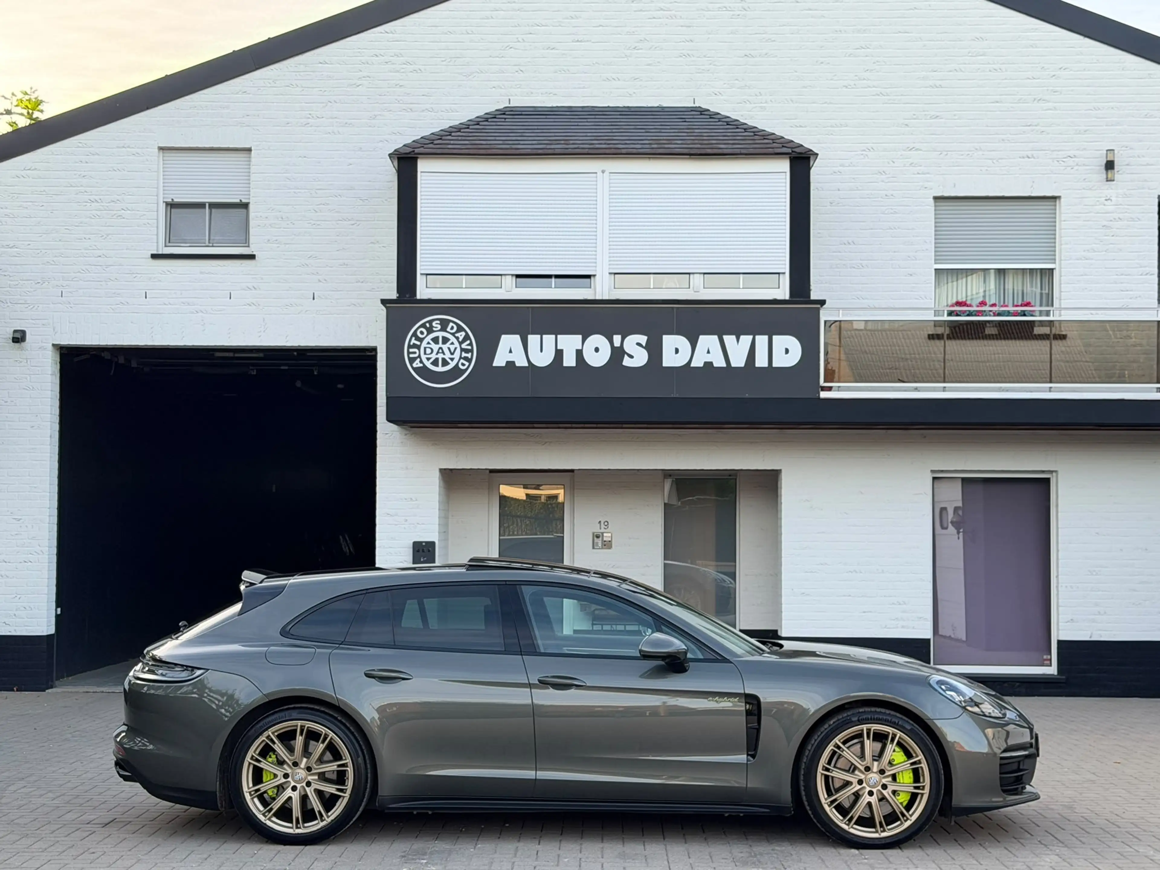 Porsche Panamera Panamera 4 e-Hybrid 2.9 V6 Bi-Turbo PHEV Platinium Edit PDK — photo 5