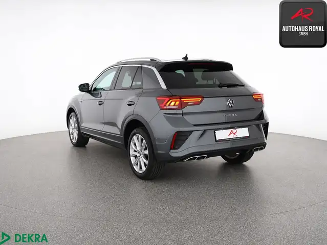 Volkswagen T-Roc view 3
