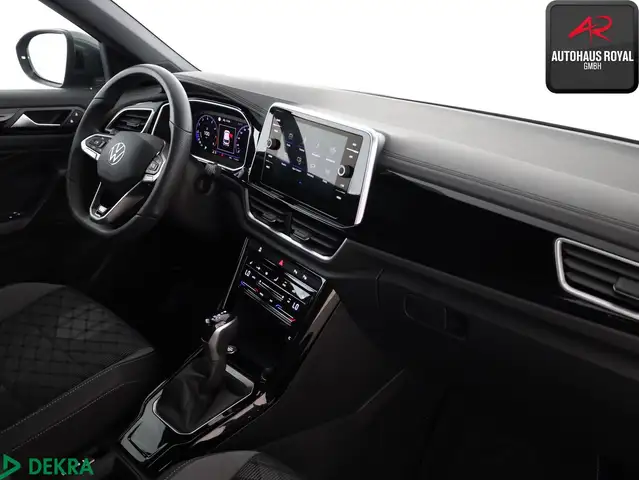 Volkswagen T-Roc view 9