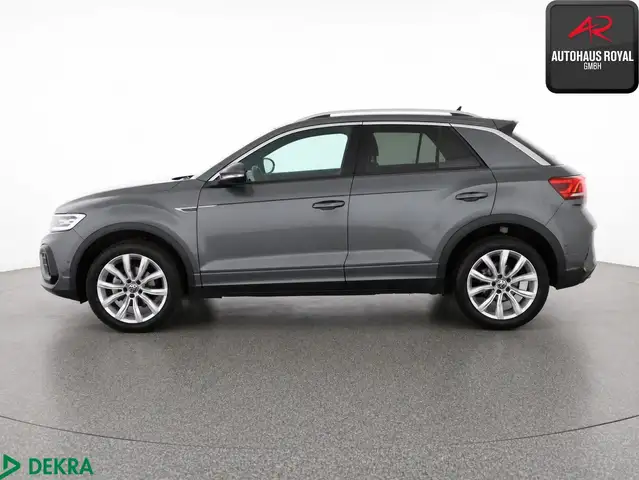 Volkswagen T-Roc view 2