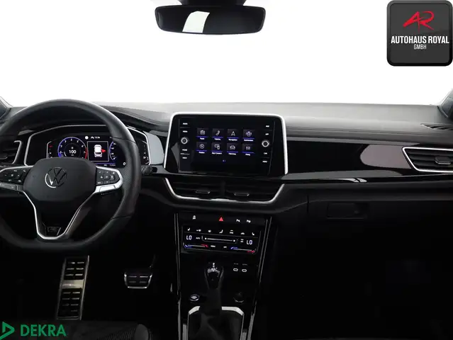 Volkswagen T-Roc view 10