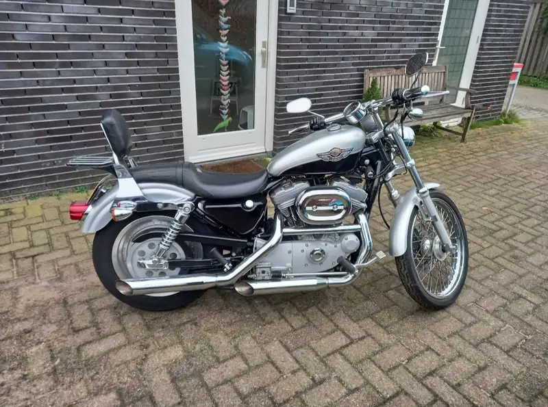 Harley-Davidson Sportster XL 883 - foto 8