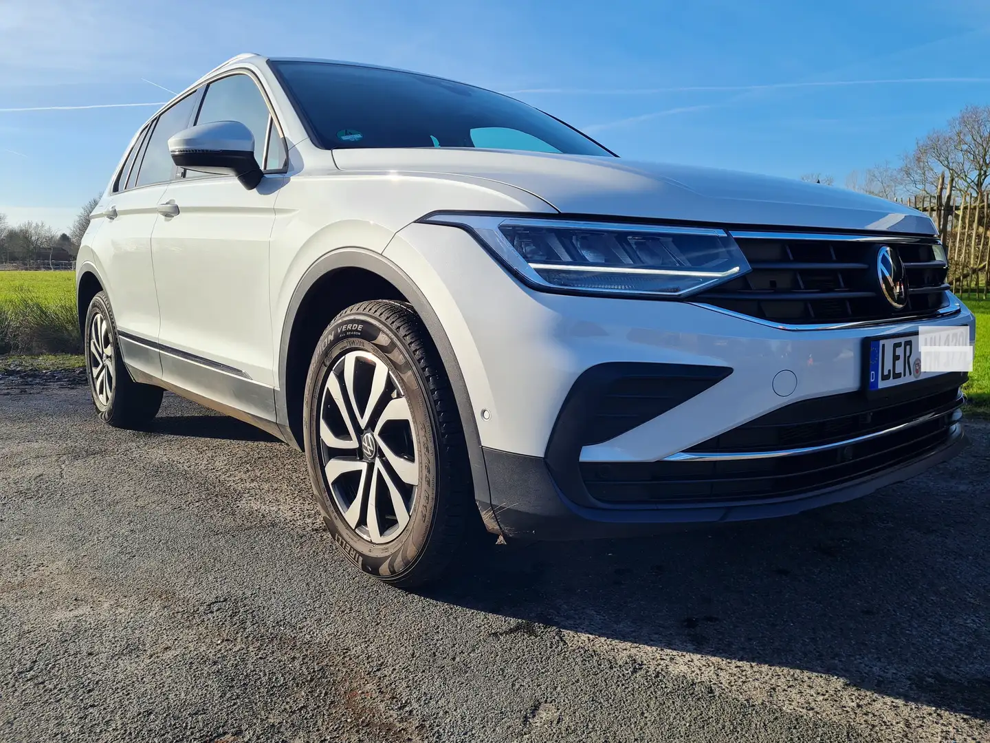 Volkswagen Tiguan VW Tiguan Life 1,5 TSI DSG|Sondermodell Active Weiß - 2