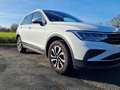 Volkswagen Tiguan VW Tiguan Life 1,5 TSI DSG|Sondermodell Active Weiß - thumbnail 1