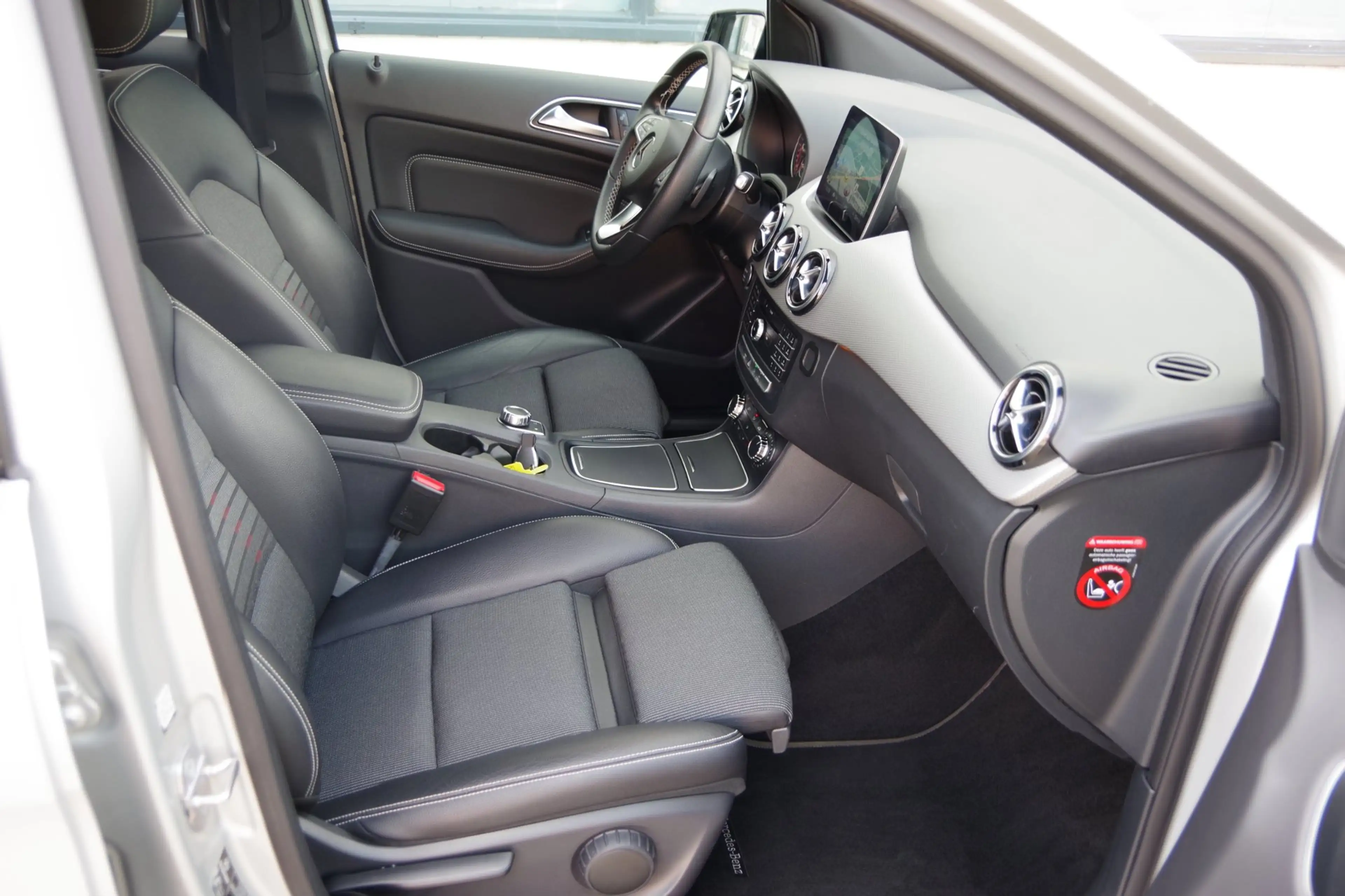 Mercedes-Benz B 180 Ambition |1e eigenaar| Dealer onderhouden| NL Auto — photo 8