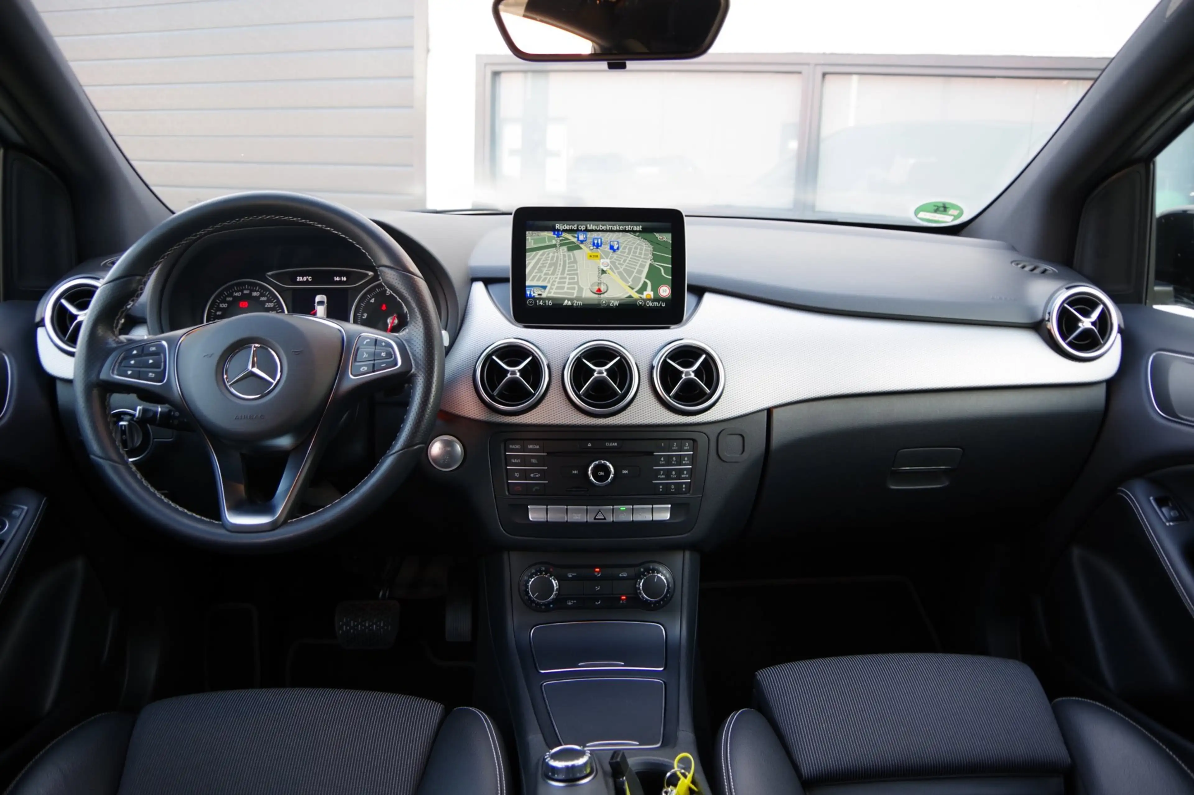 Mercedes-Benz B 180 Ambition |1e eigenaar| Dealer onderhouden| NL Auto — photo 30