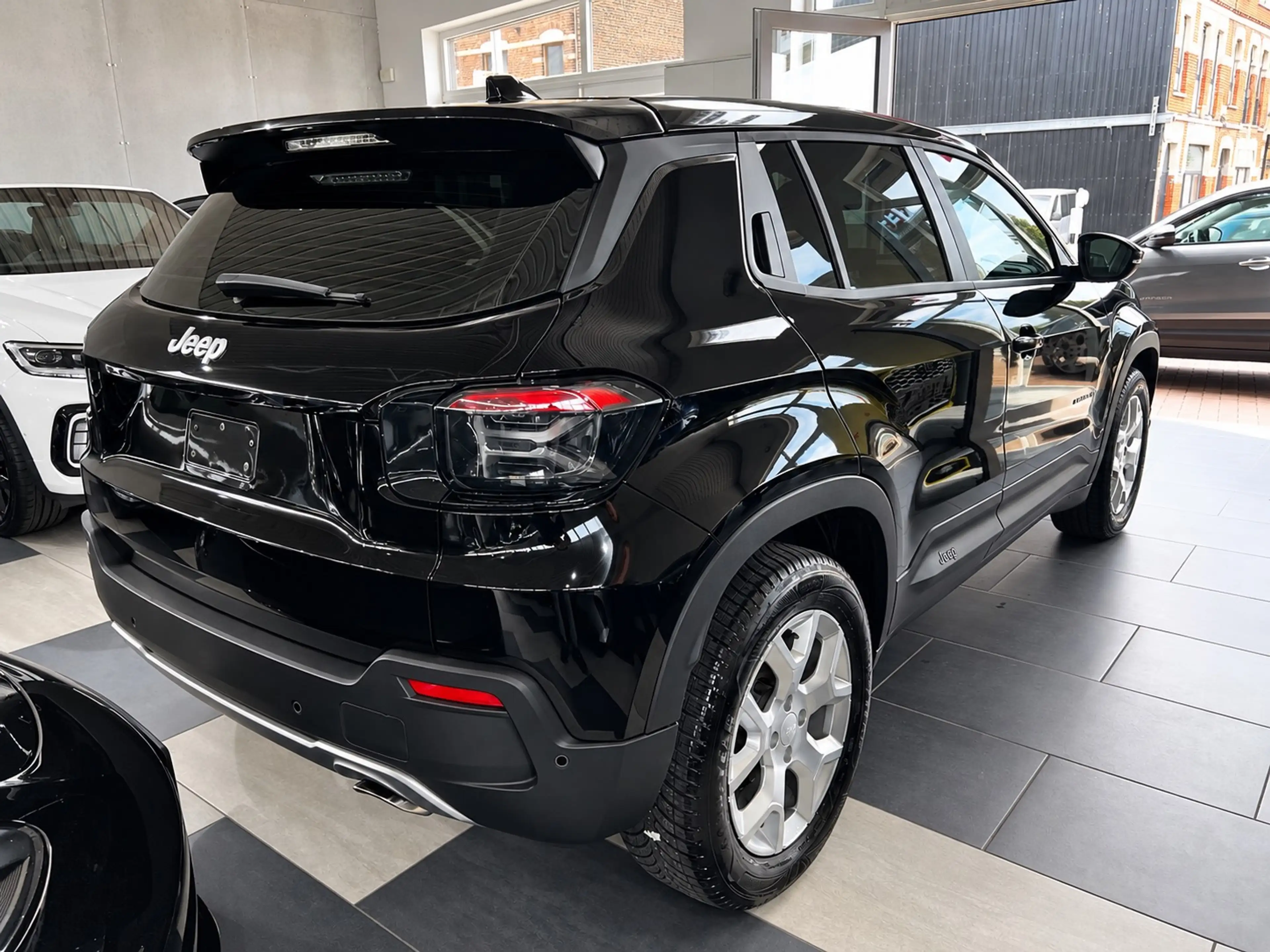 Jeep Avenger Altitude / NAVIGATION / CAMERA / LED / FULL — photo 5