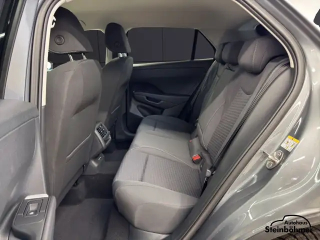 Volkswagen T-Roc view 14
