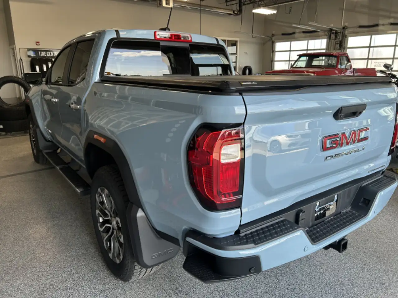 GMC Canyon снимка GMC Canyon