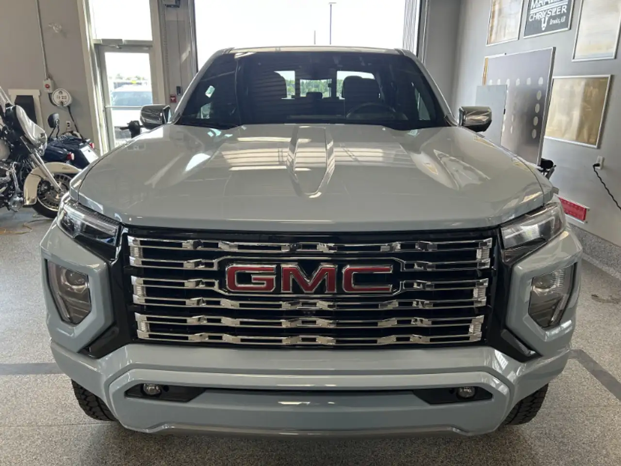 GMC Canyon снимка GMC Canyon