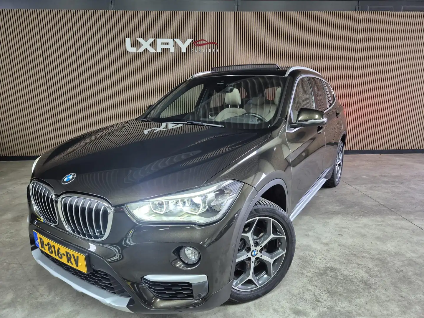 BMW X1 SDrive18i Centennial High Executive | Clima | Navi Brun - 2