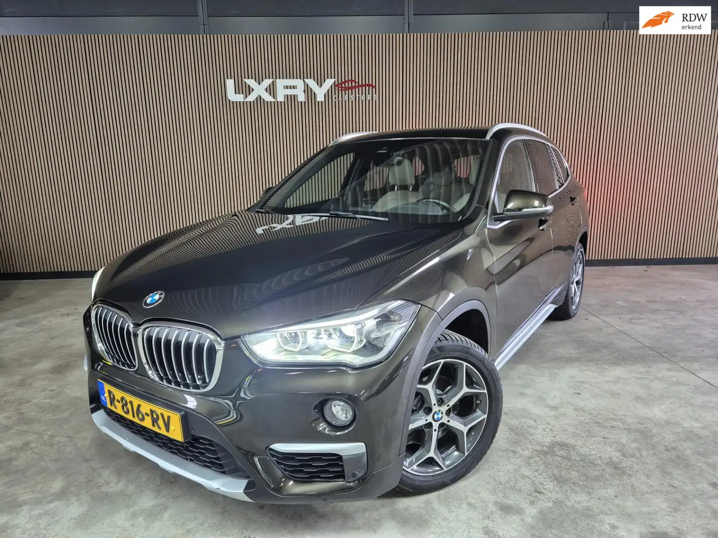 BMW X1 SDrive18i Centennial High Executive | Clima | Navi Brun - 1