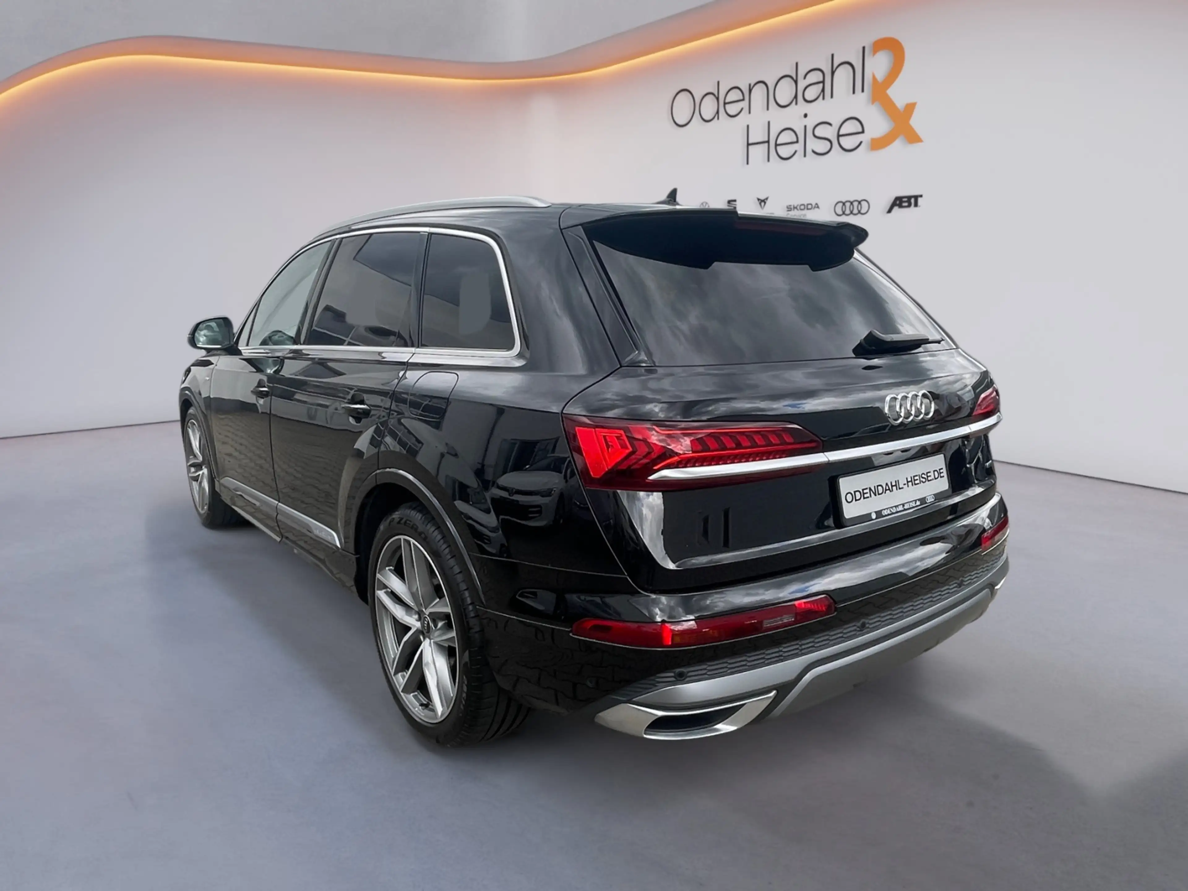 Audi Q7 S line 55 TFSI e quattro tiptronic PANO/ LUFTFA — photo 3