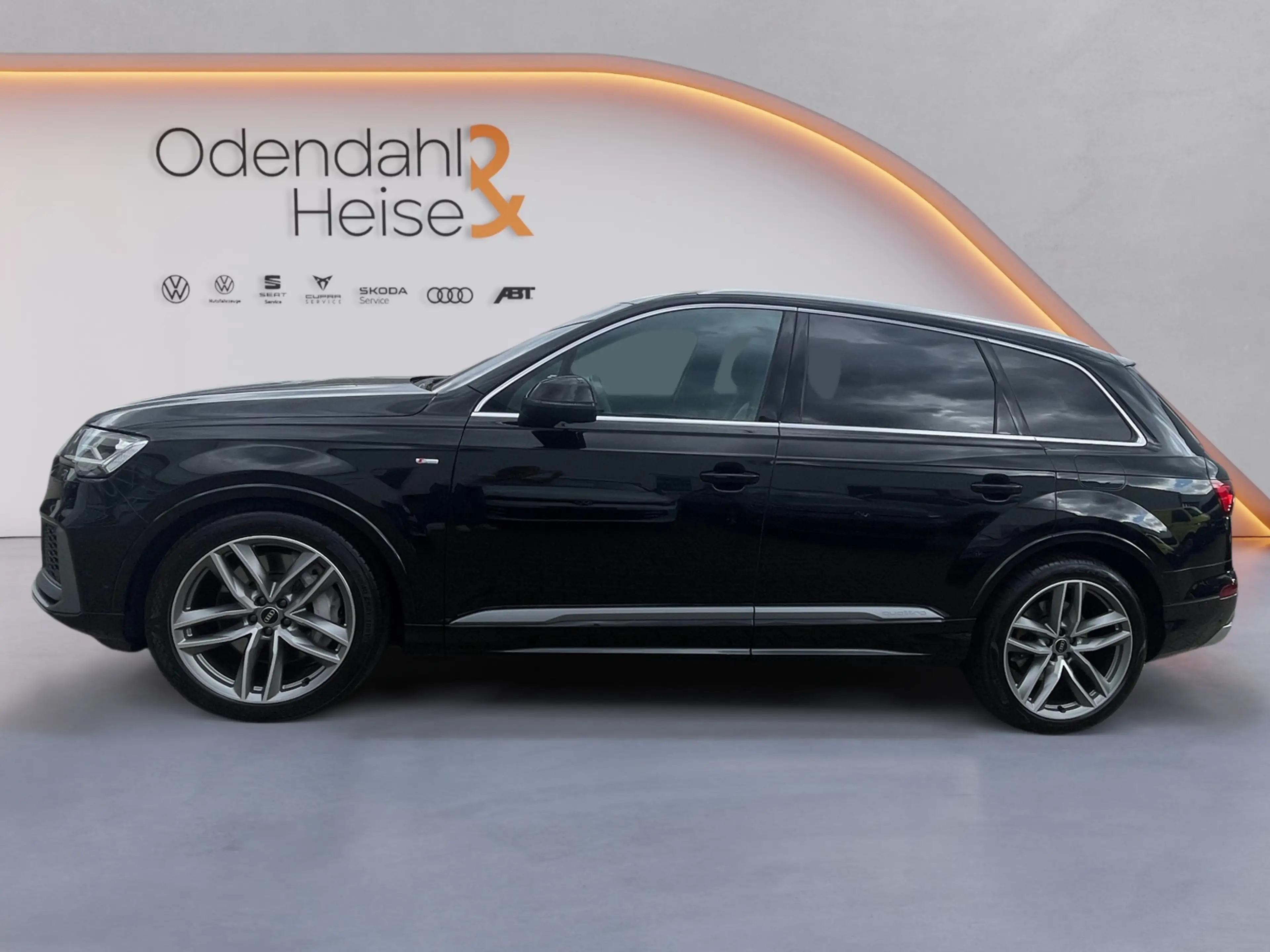 Audi Q7 S line 55 TFSI e quattro tiptronic PANO/ LUFTFA — photo 2
