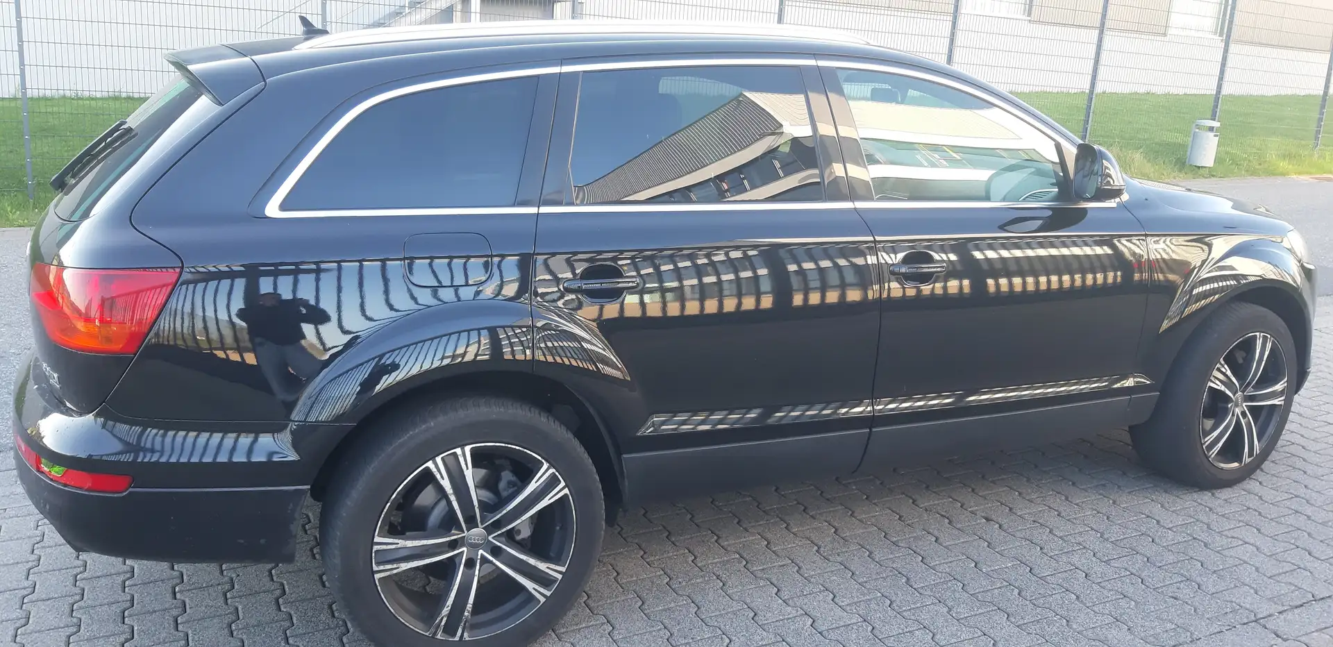 Audi Q7 Q7 Diesel 3.0 TDI DPF quattro tiptronic Schwarz - 2