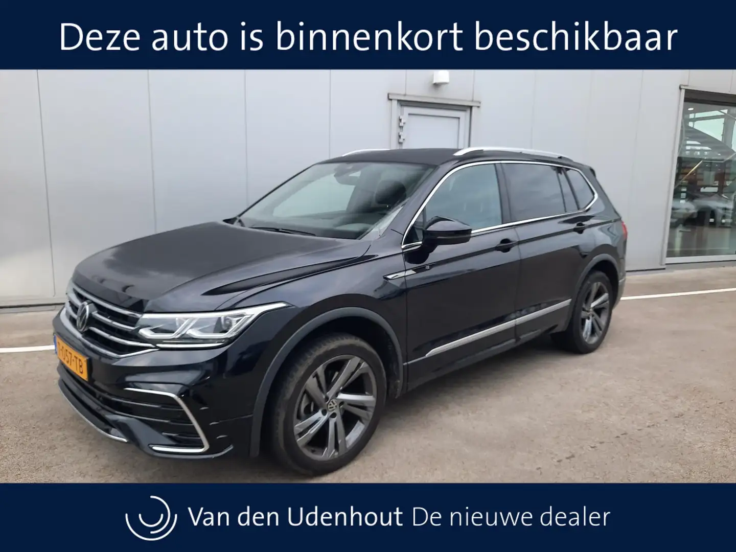 Volkswagen Tiguan Allspace 1.5 TSI R-Line Business 7p. | Trekhaak | Zwart - 1