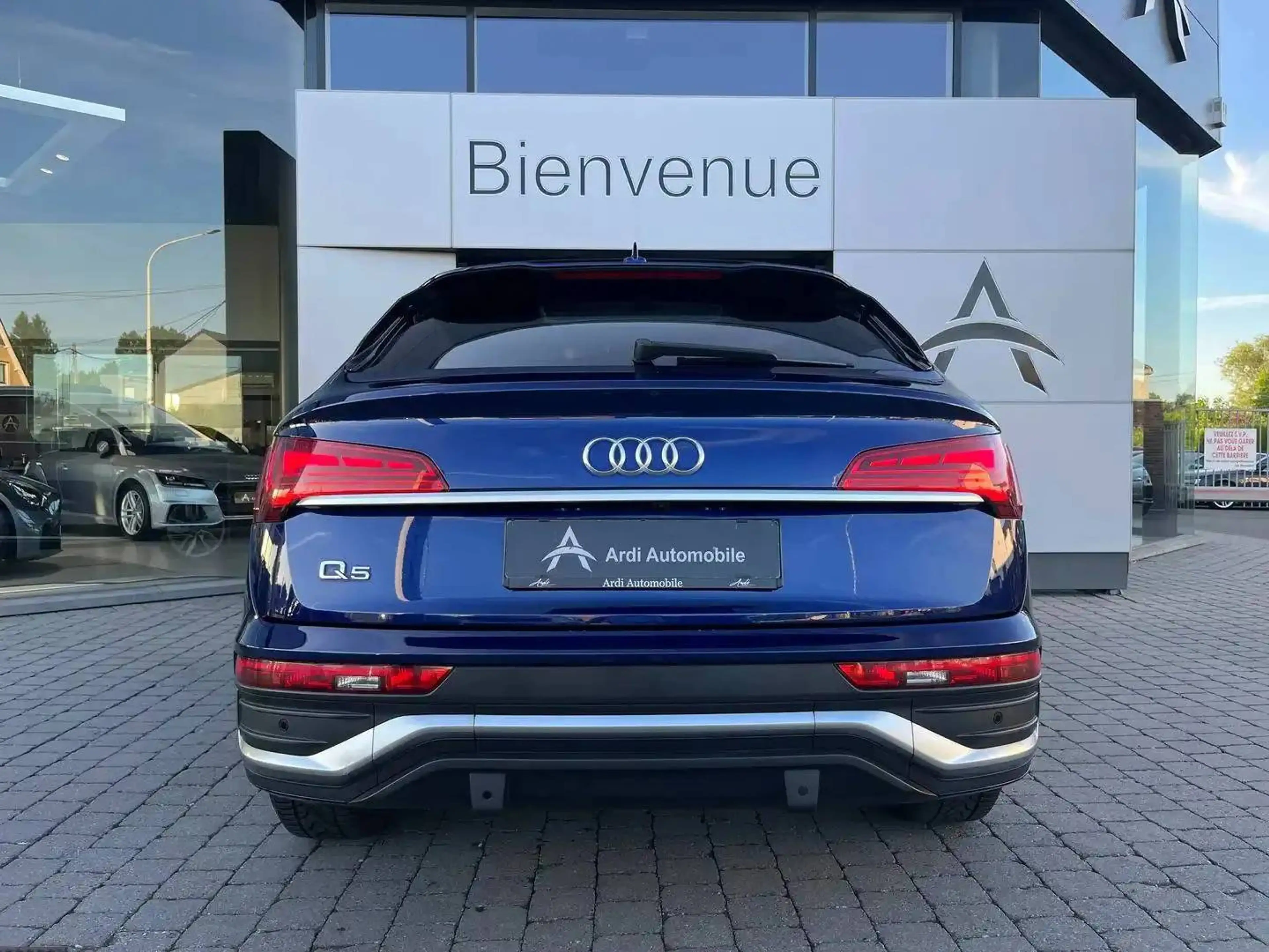 Audi Q5 2.0L TDi S tronic S-Line *1ER PROP*GARANTIE*LED AMBI*CAMERA 360* — photo 5