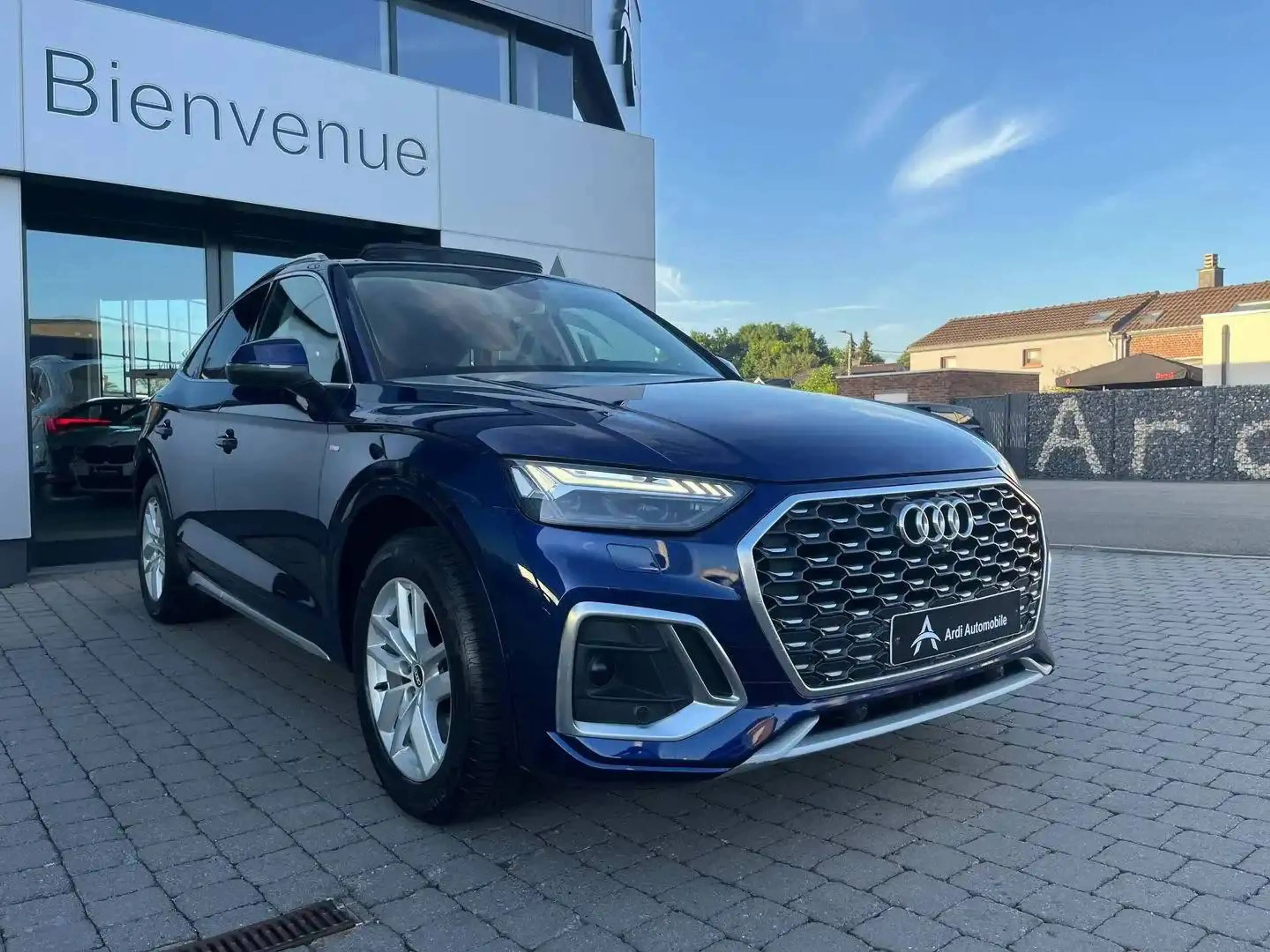 Audi Q5 2.0L TDi S tronic S-Line *1ER PROP*GARANTIE*LED AMBI*CAMERA 360* — photo 3