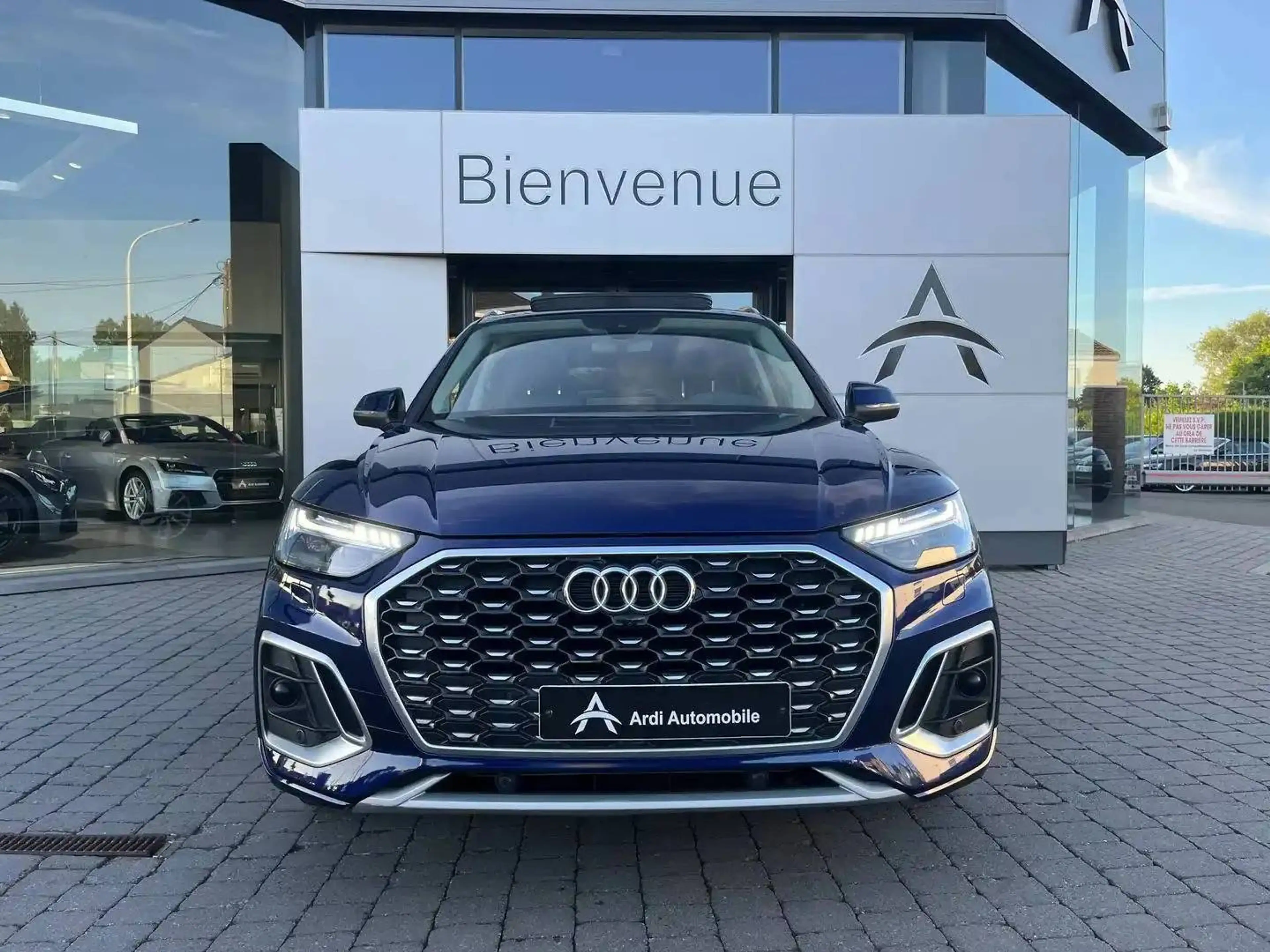 Audi Q5 2.0L TDi S tronic S-Line *1ER PROP*GARANTIE*LED AMBI*CAMERA 360* — photo 2