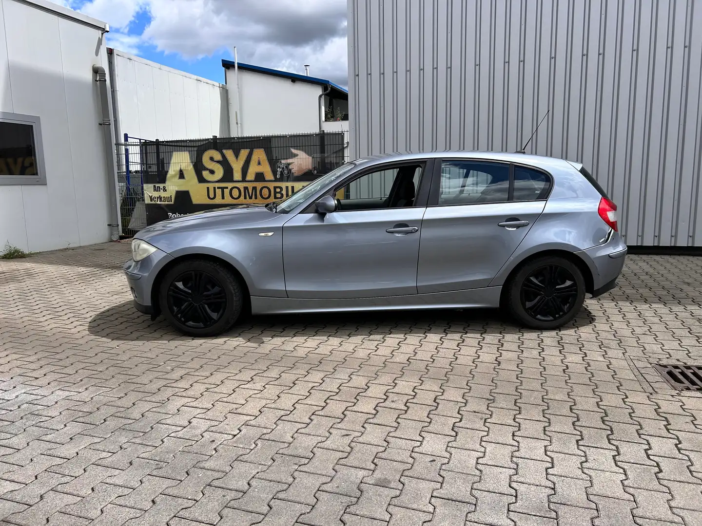 BMW 116 116i Bleu - 2