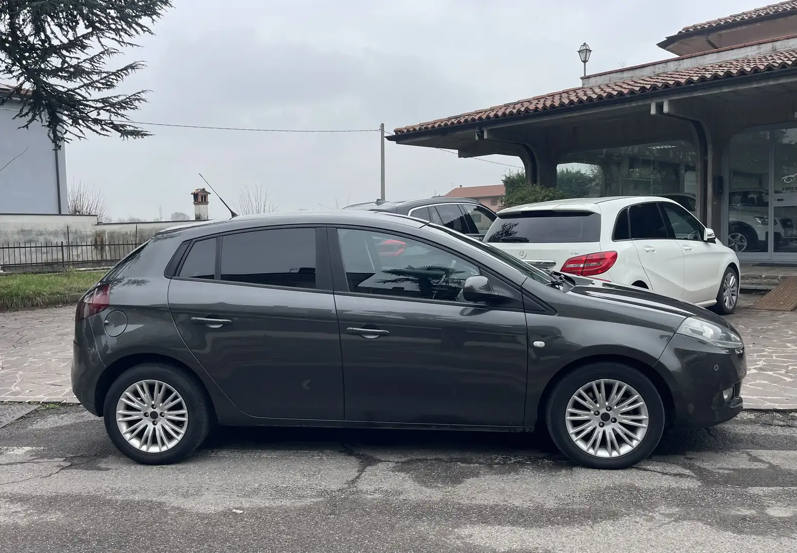 Fiat Bravo Bravo 1.6 mjt Dynamic 120cv Gris - 1