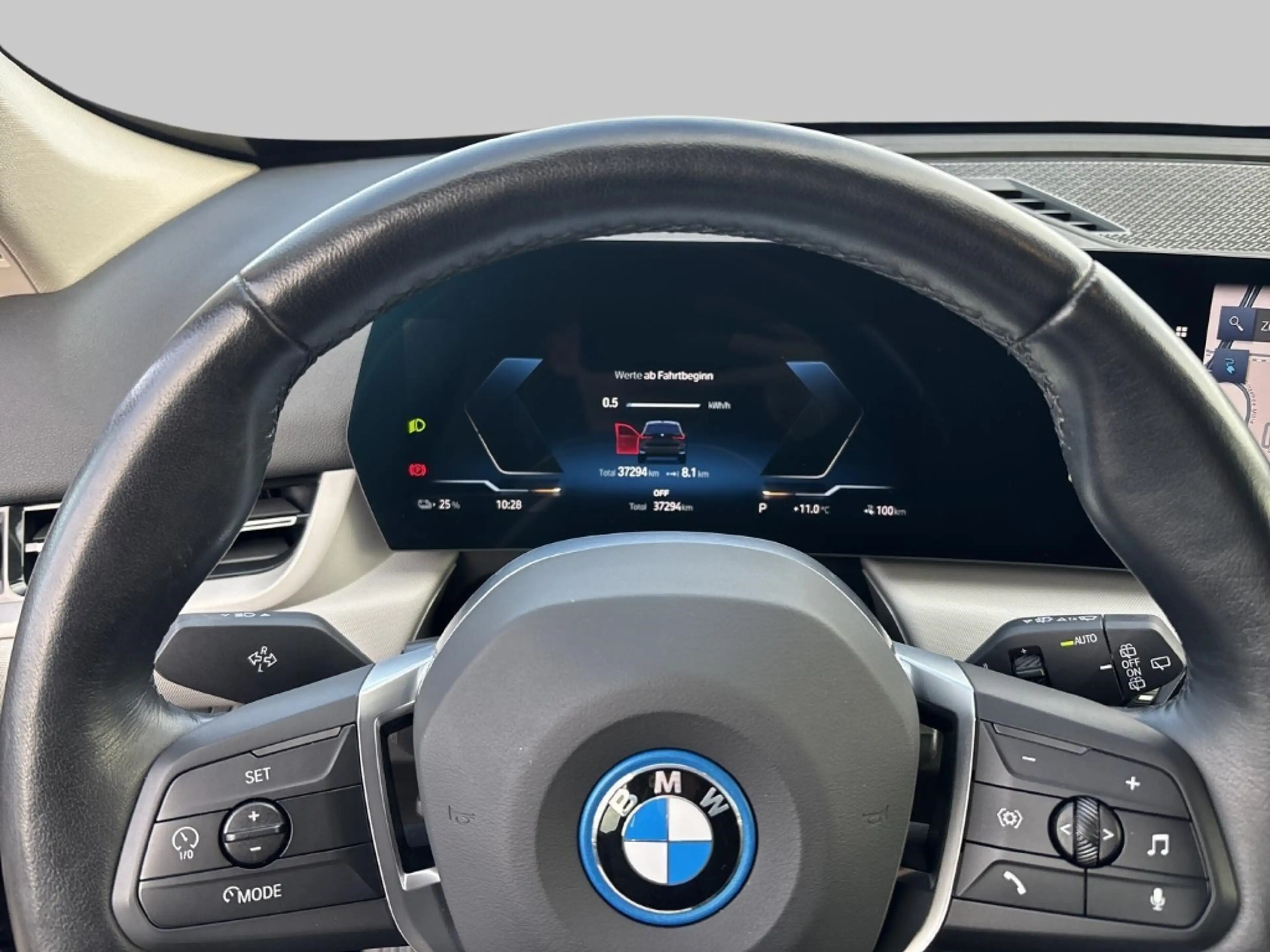 BMW iX1 XDRIVE30 AD Navi Digitales Cockpit Soundsystem LED — photo 10