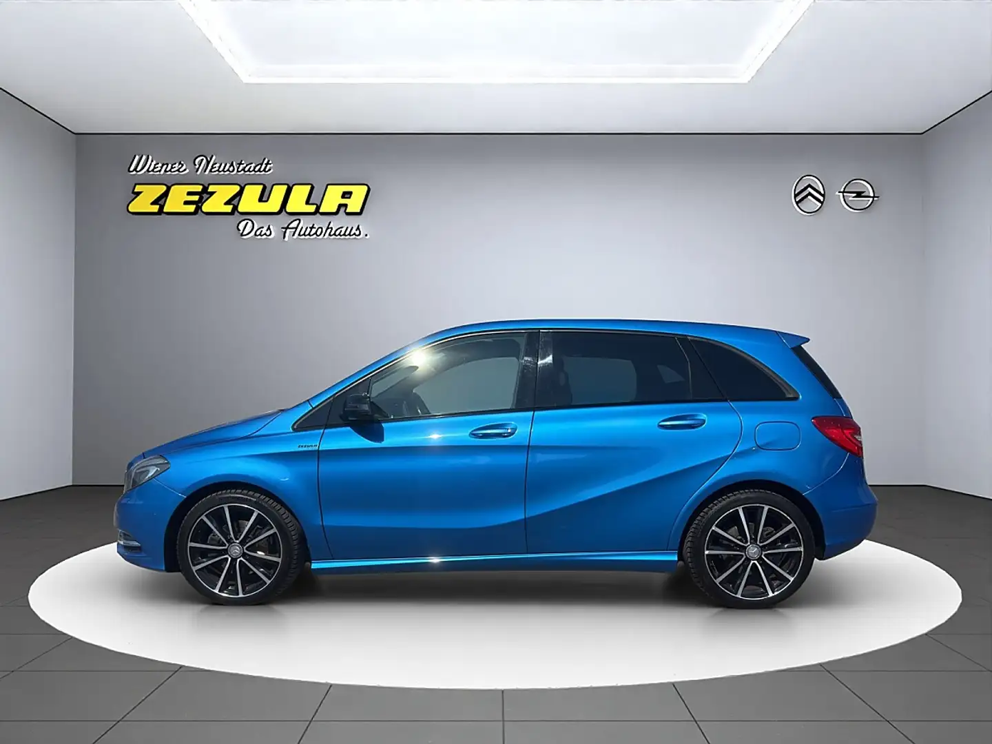 Mercedes-Benz B 180 BlueEfficiency Blau - 2