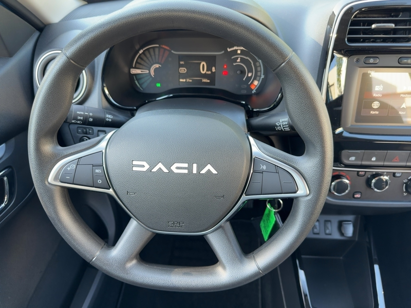 Dacia Spring Essential "FACELIFT" — photo 9