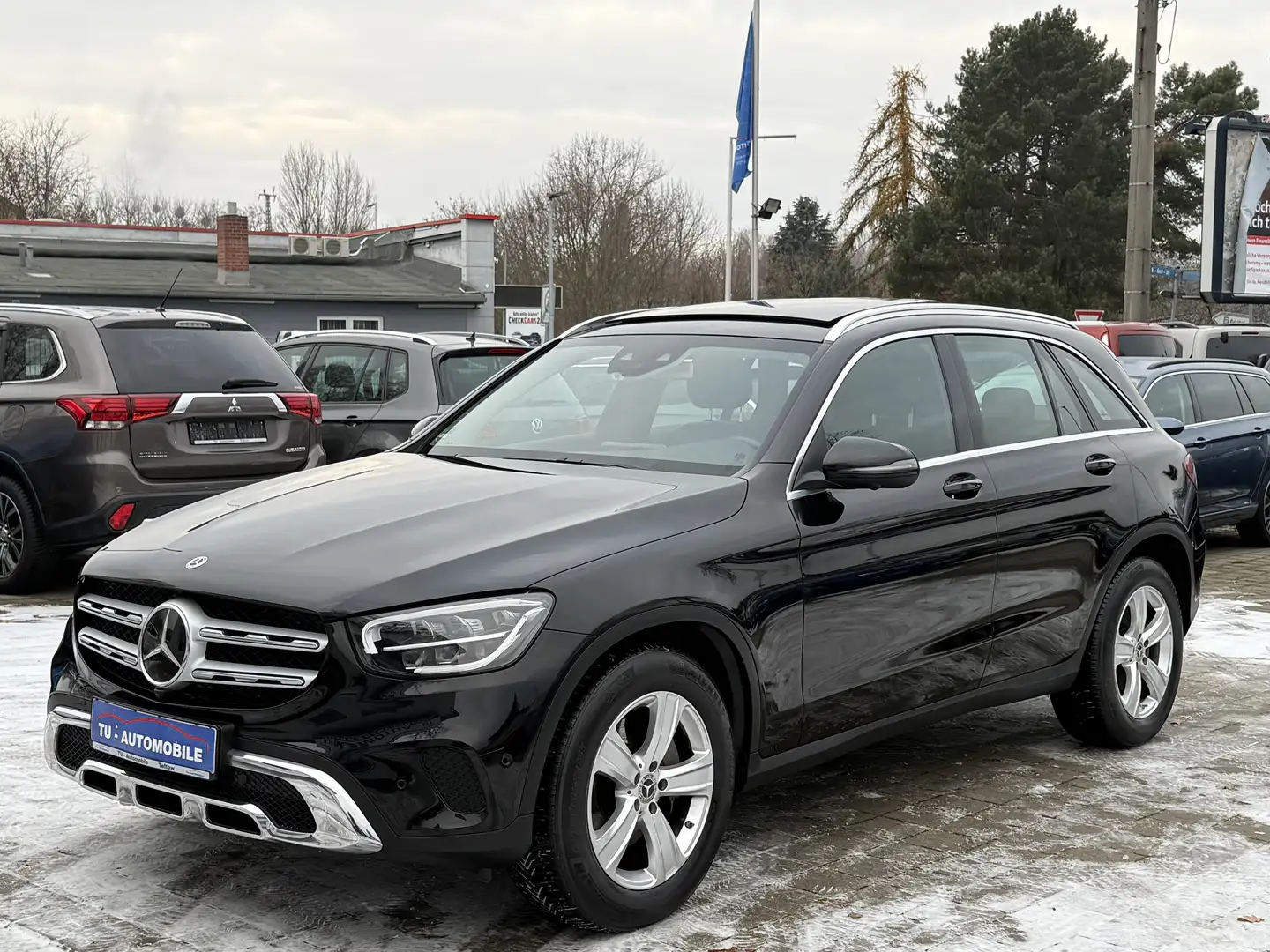 Mercedes-Benz GLC 200 GLC 200 4Matic PANO-DISTRONIC-360°-LED-DIGTACHO Schwarz - 2