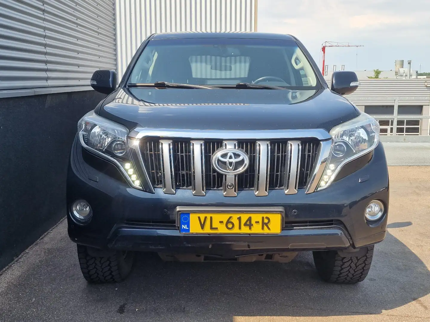 Toyota Land Cruiser 3.0 D-4D-F SX Blind Van Automaat, Navigatie, Leder - 2