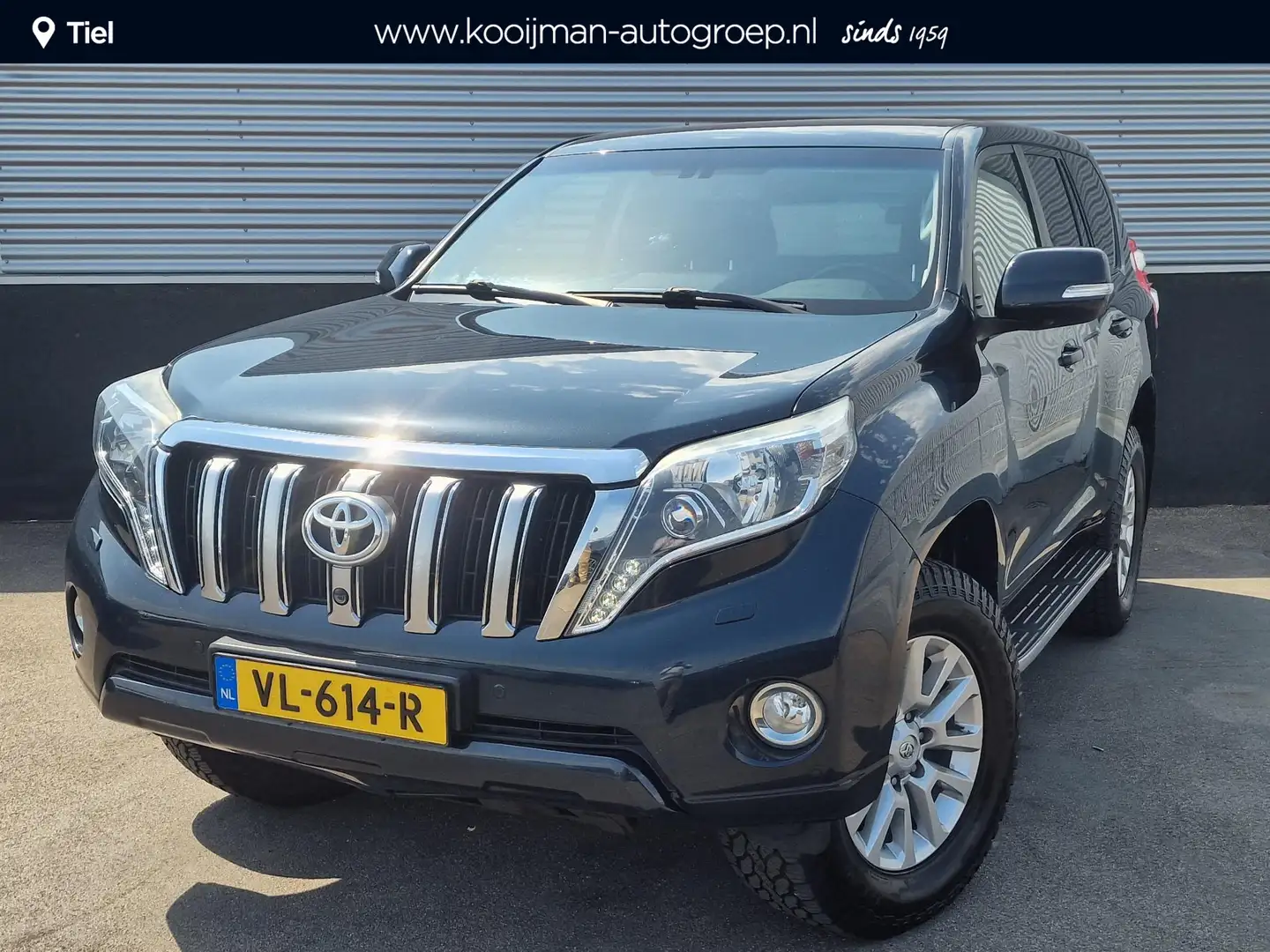 Toyota Land Cruiser 3.0 D-4D-F SX Blind Van Automaat, Navigatie, Leder - 1