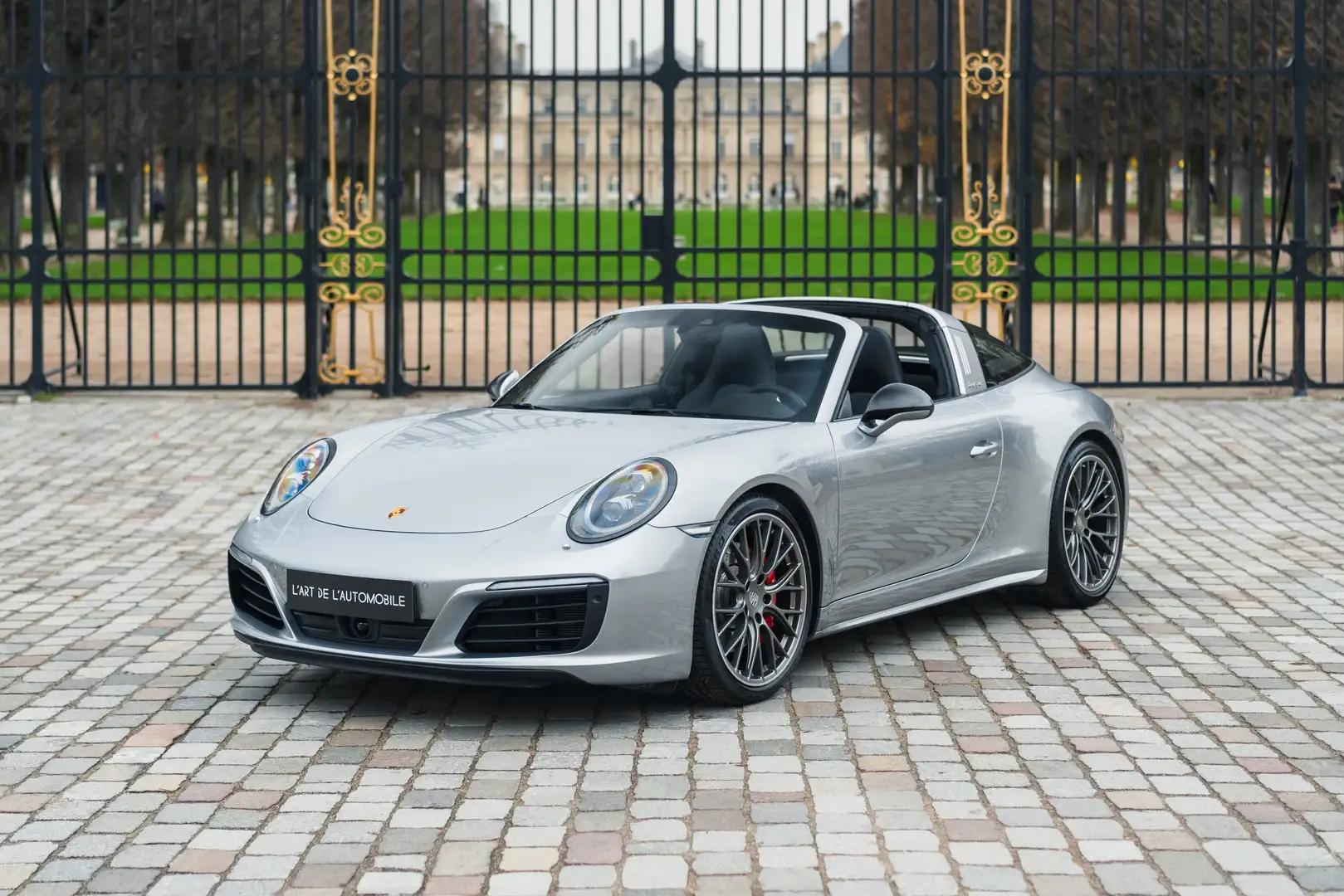 Porsche 991 Targa 4S PDK - 8 400 kms, first hand, many options Argento - 1