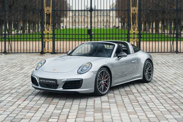 Porsche 991 Targa 4S PDK - 8 400 kms, first hand, many options