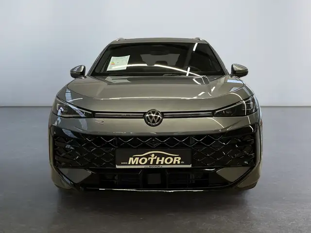 Volkswagen T-Roc view 6