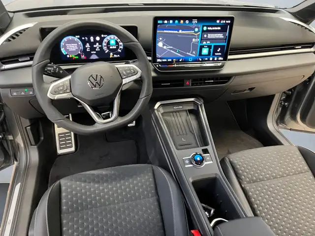 Volkswagen T-Roc view 8