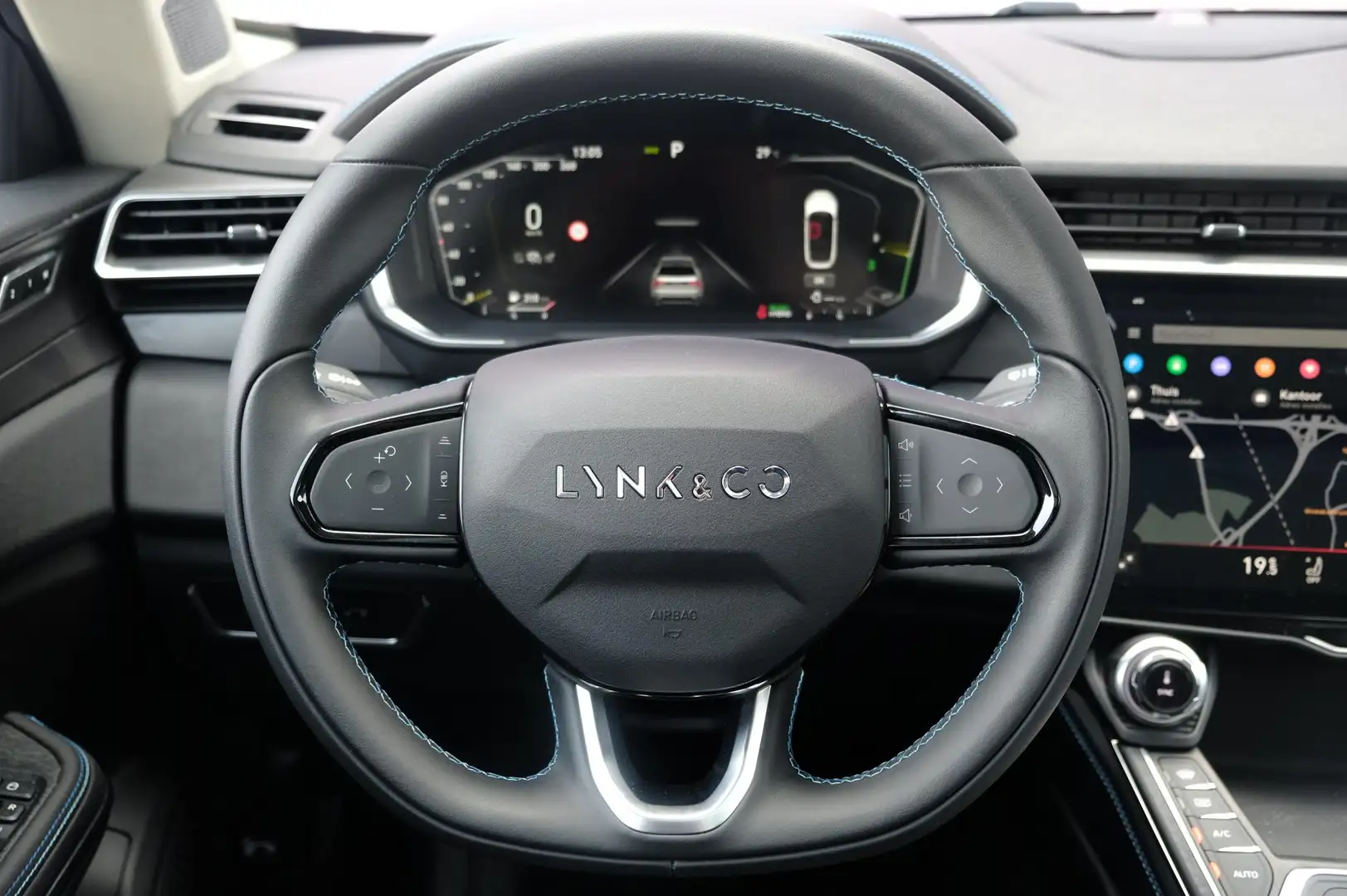 Lynk & Co 01 1.5 PHEV | Luxe SUV met 1.800 kg trekvermogen | Ad Negro - 2