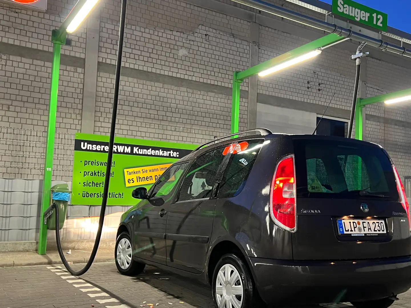 Skoda Roomster 1.2 TSI Active Braun - 1