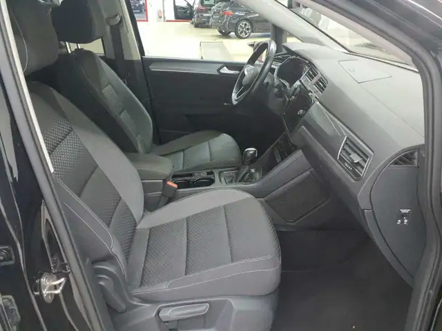 Volkswagen Touran view 7