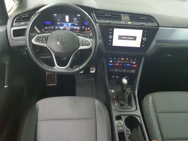 Volkswagen Touran view 9