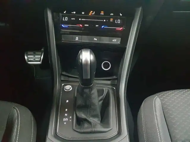 Volkswagen Touran view 10